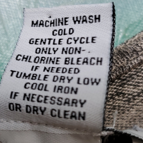 CARMEN Carmen Marc Valvo Zip Shoulder Knit Top - Picture 10 of 10